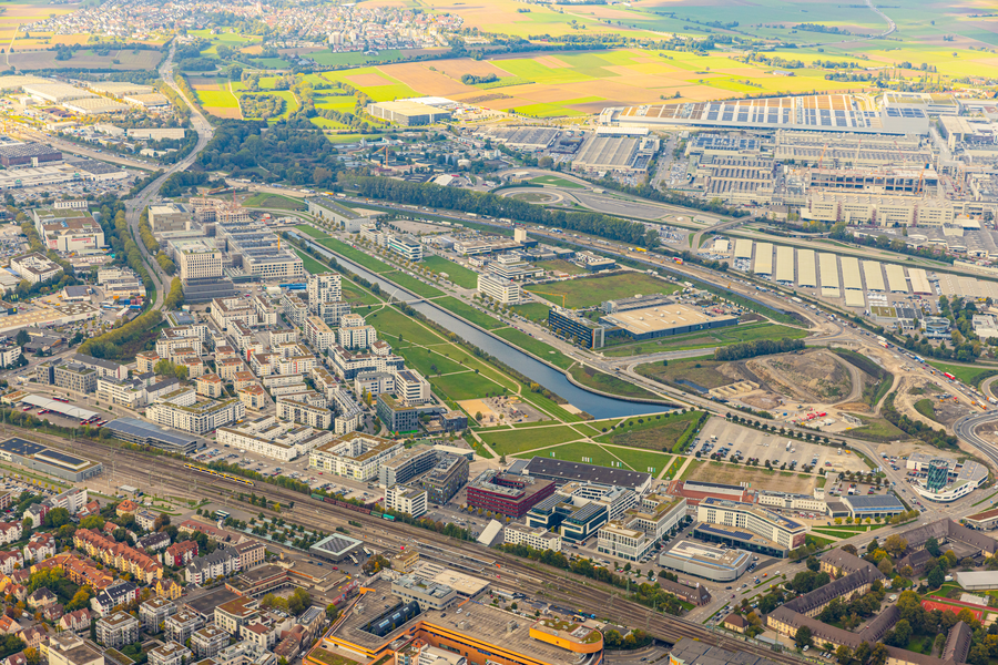 Bild vom Flugfeld aus Vogelperspektive Bild vom Flugfeld aus Vogelperspektive